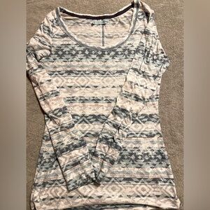 Women’s long sleeve shirt